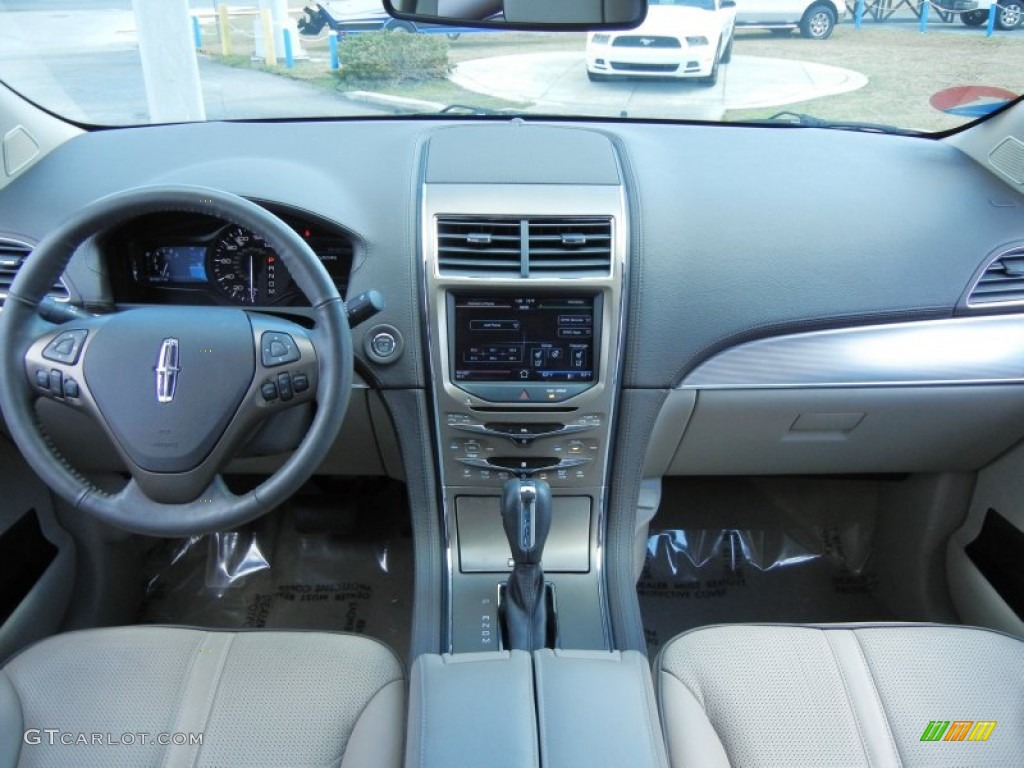 2011 Lincoln MKX FWD Medium Light Stone Dashboard Photo #77401053