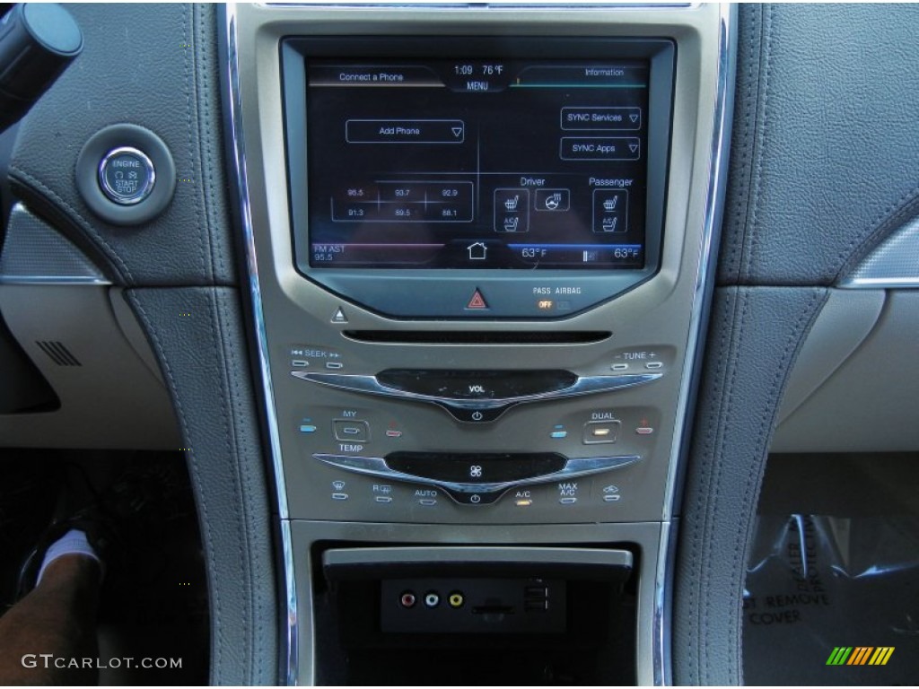 2011 Lincoln MKX FWD Controls Photo #77401128