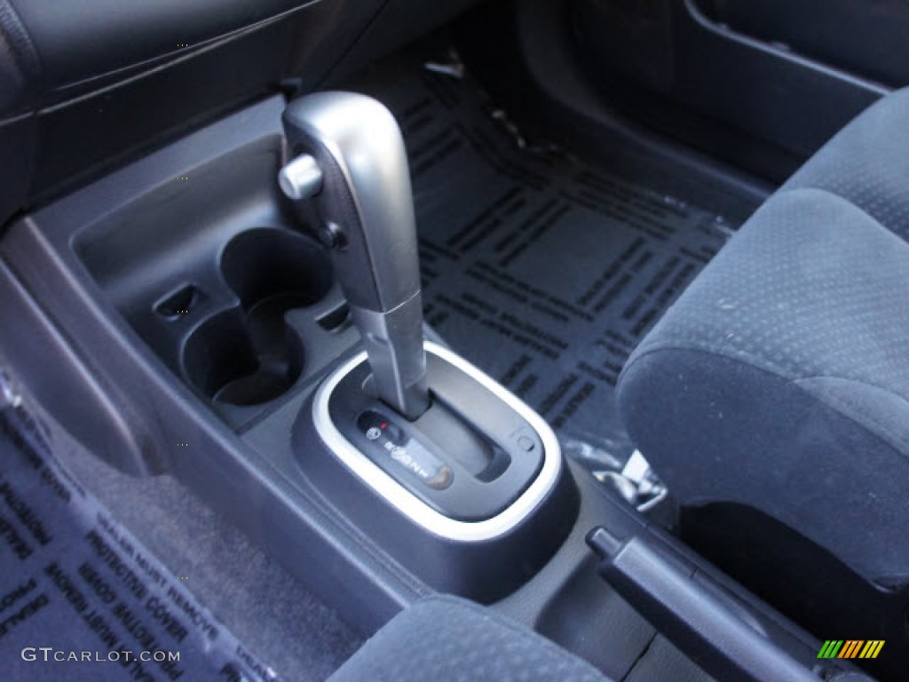 2010 Versa 1.8 S Hatchback - Arctic Blue Metallic / Charcoal photo #9