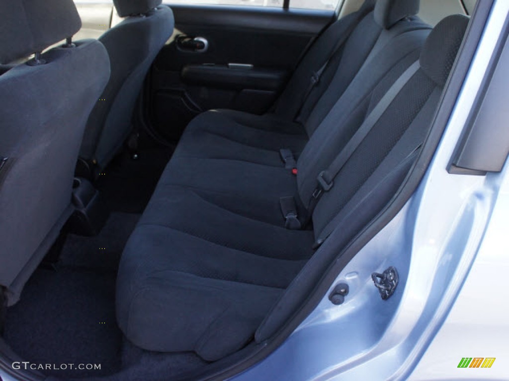 2010 Versa 1.8 S Hatchback - Arctic Blue Metallic / Charcoal photo #10
