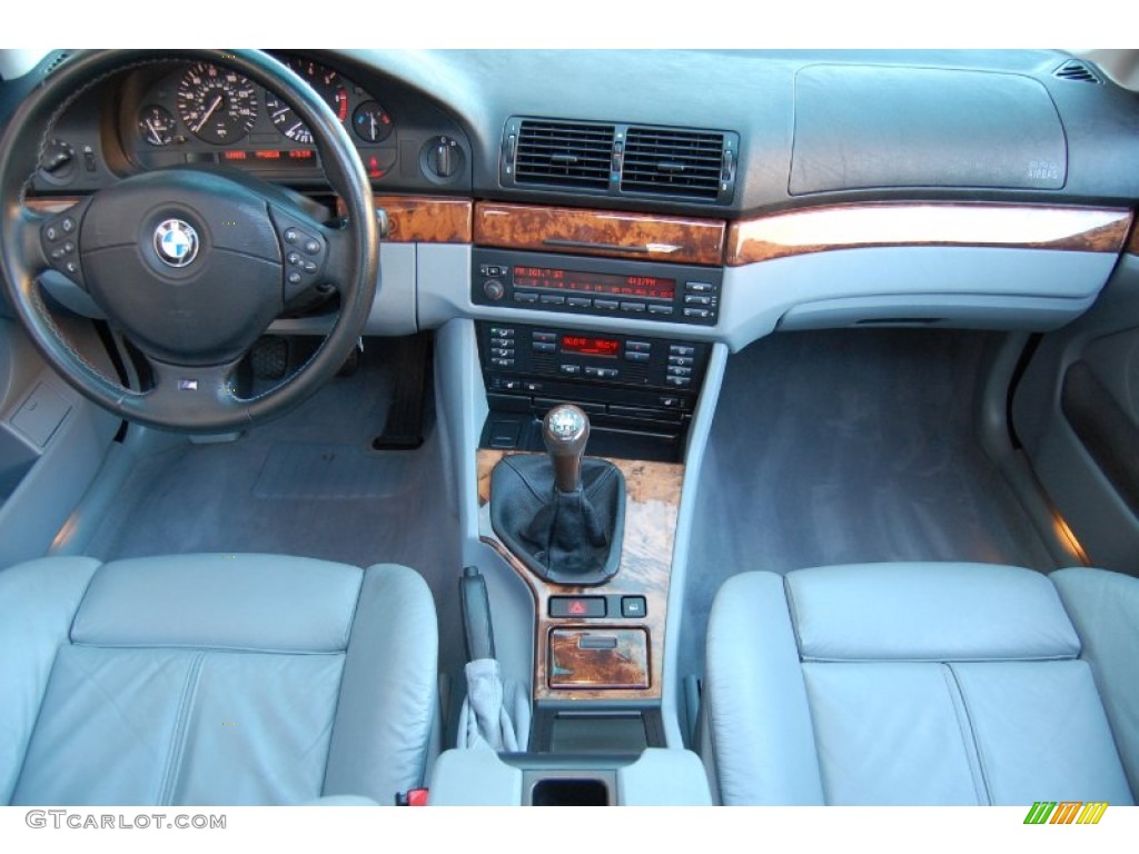 1999 BMW 5 Series 540i Sedan Grey Dashboard Photo #77404395