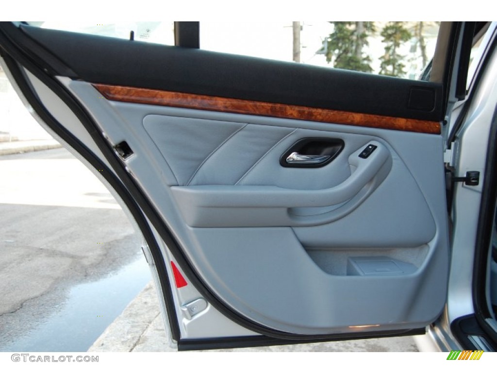 1999 BMW 5 Series 540i Sedan Grey Door Panel Photo #77404689