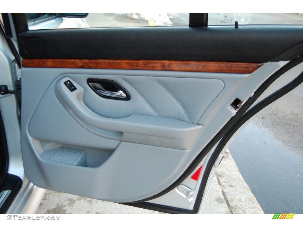 1999 BMW 5 Series 540i Sedan Door Panel Photos