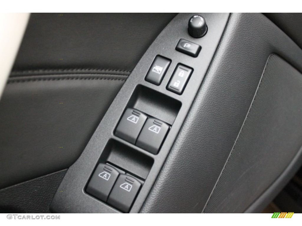 2011 Infiniti G 37 Convertible Controls Photo #77405761