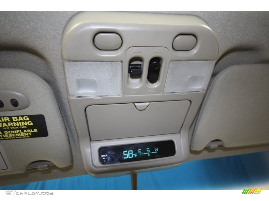 2000 QX4  - Dover White / Stone Beige photo #18