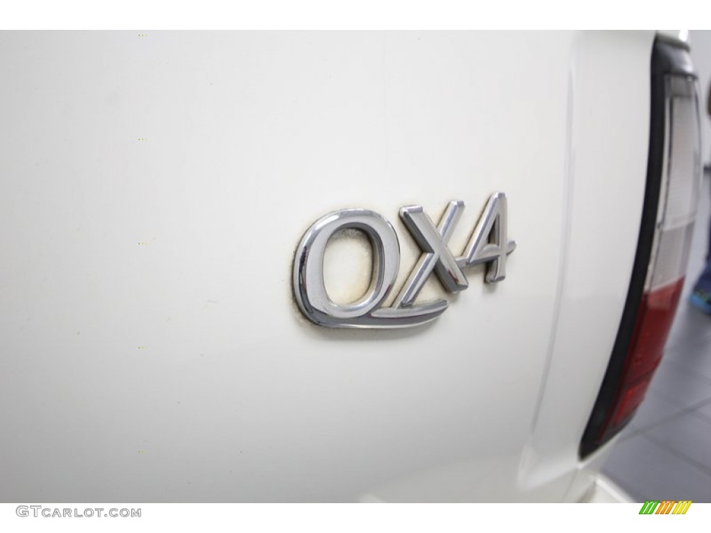 2000 Infiniti QX4 Standard QX4 Model Marks and Logos Photos