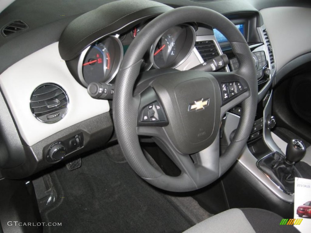 2013 Chevrolet Cruze LS Jet Black/Medium Titanium Steering Wheel Photo #77406930