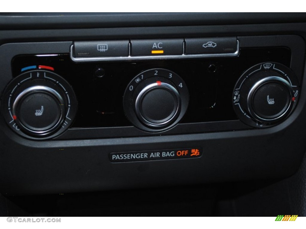 2011 Volkswagen Golf 4 Door TDI Controls Photo #77407315