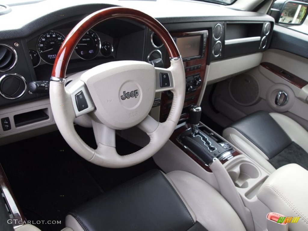 Dark Khaki/Light Graystone Interior 2009 Jeep Commander Overland 4x4 Photo #77409009