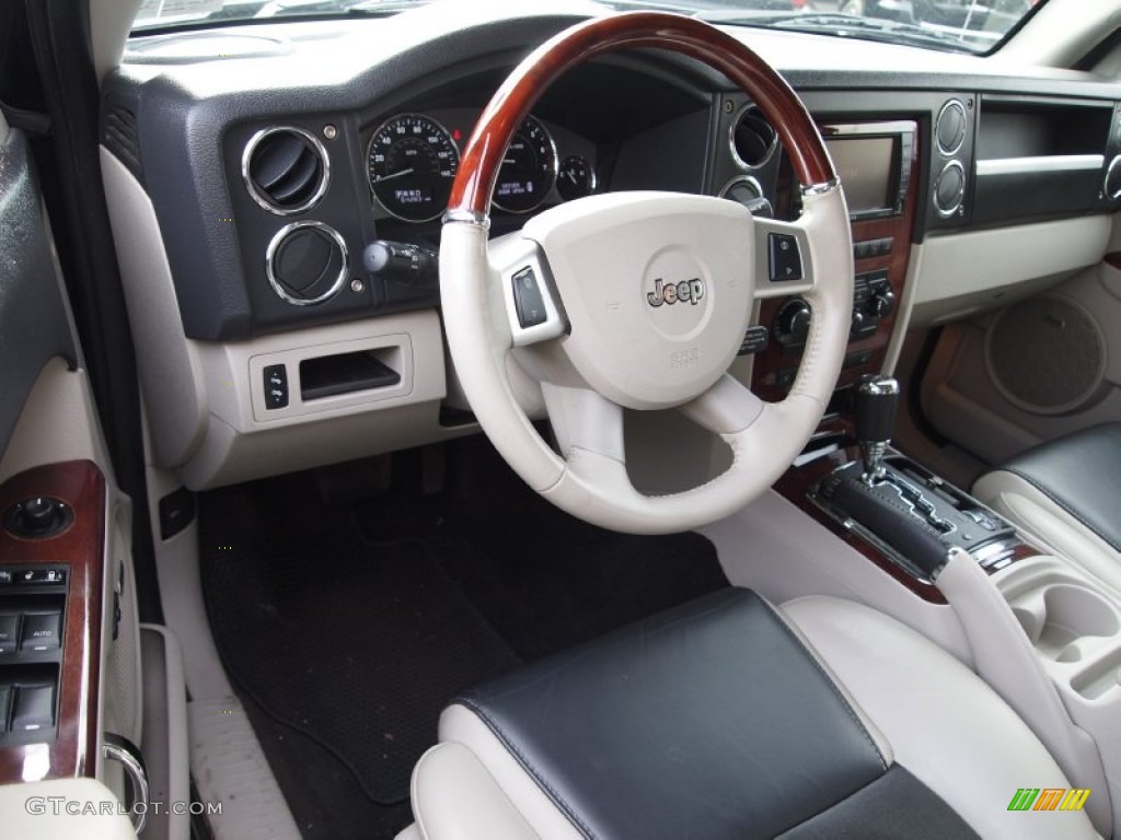 Dark Khaki/Light Graystone Interior 2009 Jeep Commander Overland 4x4 Photo #77409027