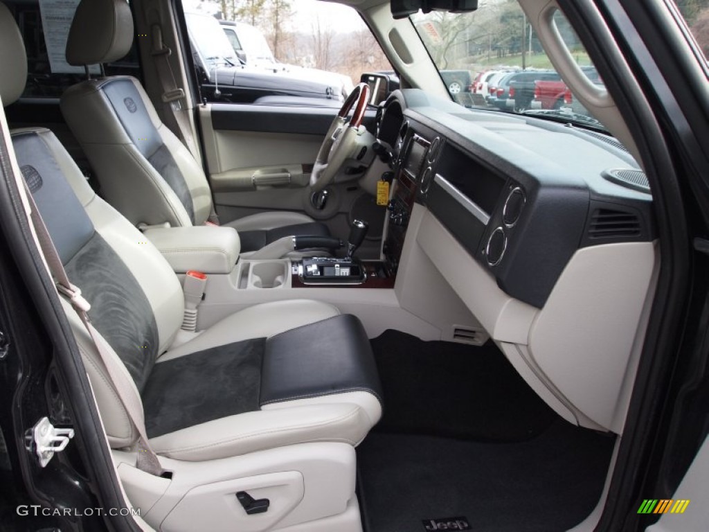 Dark Khaki/Light Graystone Interior 2009 Jeep Commander Overland 4x4 Photo #77409124