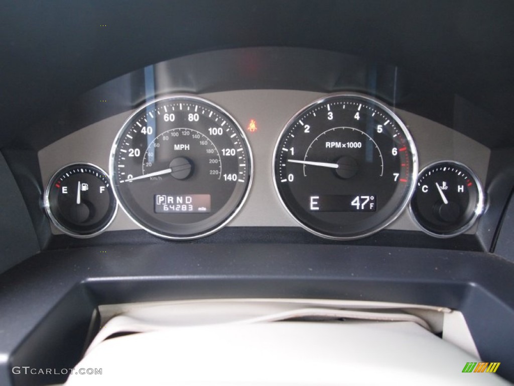 2009 Jeep Commander Overland 4x4 Gauges Photos