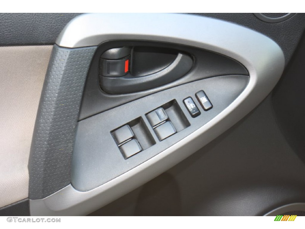 2006 RAV4  - Beige Metallic / Taupe photo #17