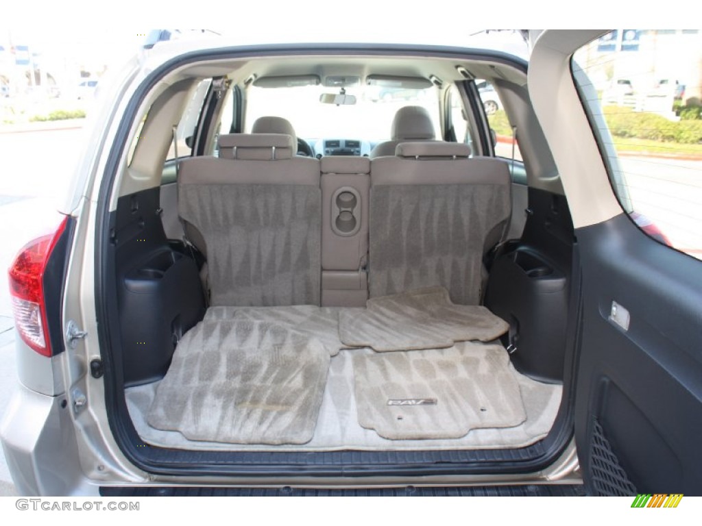 2006 RAV4  - Beige Metallic / Taupe photo #18