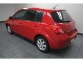 Red Alert - Versa 1.8 SL Hatchback Photo No. 5