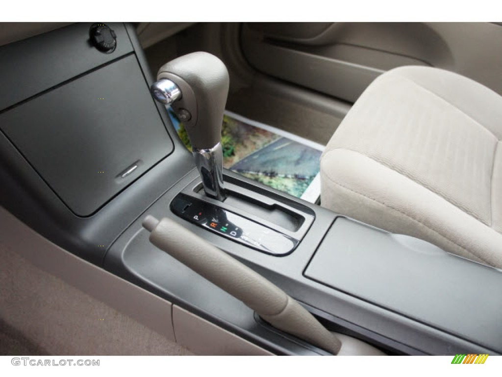 2006 Toyota Camry LE V6 Transmission Photos