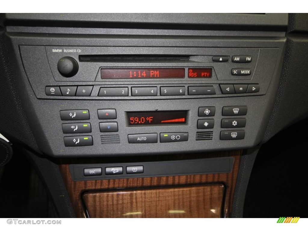 2004 BMW X3 3.0i Controls Photo #77413896