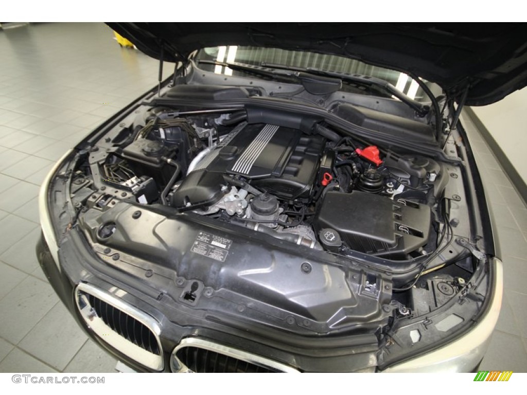 2005 BMW 5 Series 530i Sedan Engine Photos