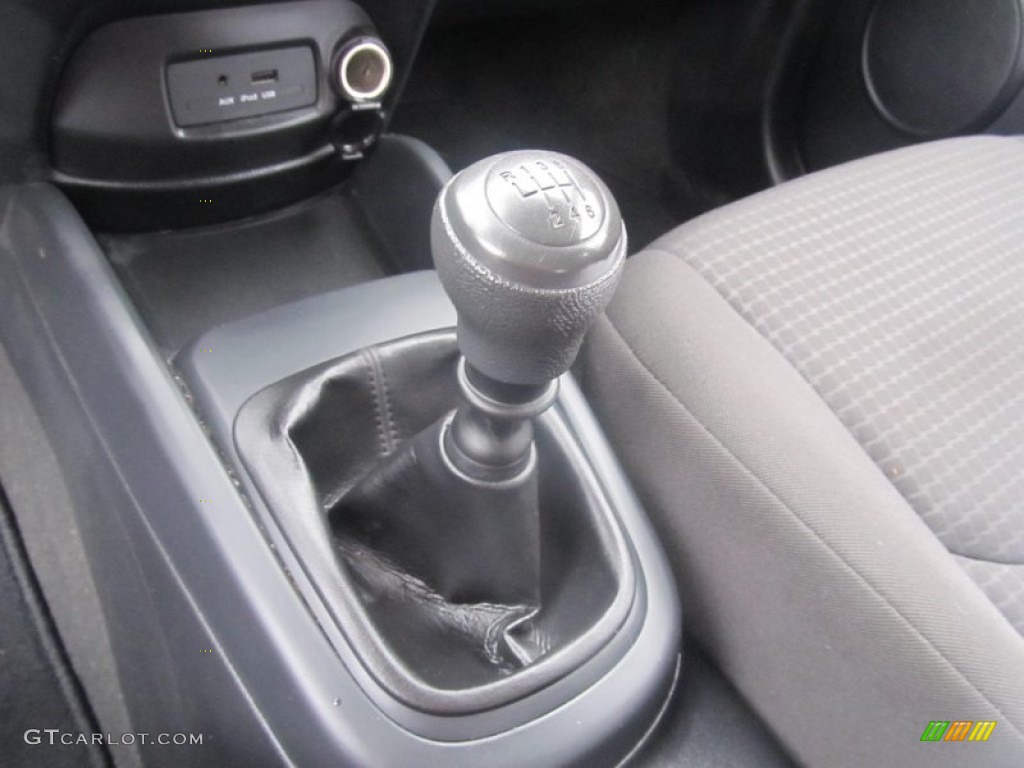 2012 Kia Soul 1.6 Transmission Photos
