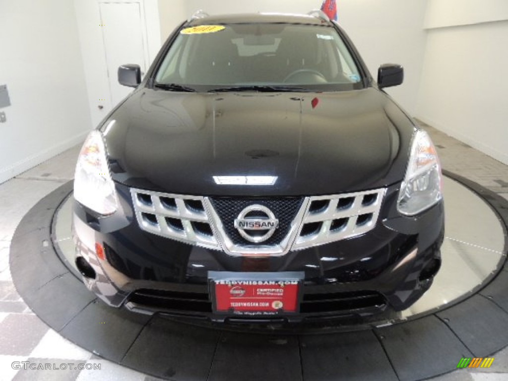 2011 Rogue SV AWD - Wicked Black / Black photo #2