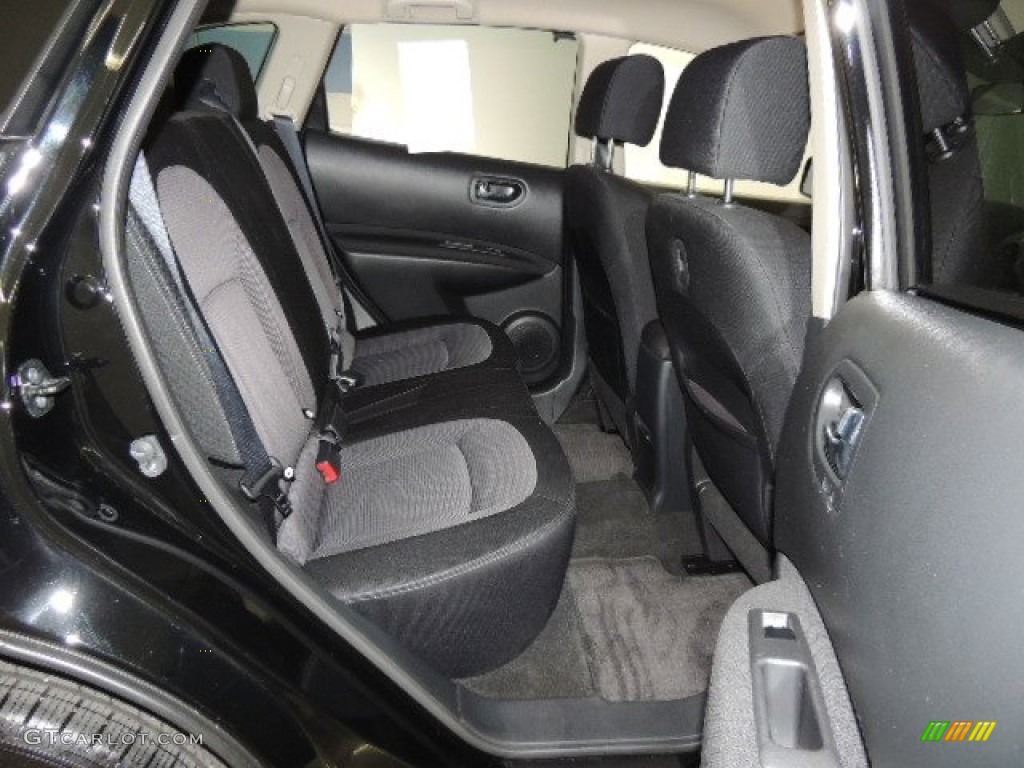 2011 Rogue SV AWD - Wicked Black / Black photo #11