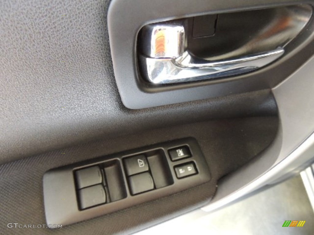 2011 Rogue SV AWD - Wicked Black / Black photo #15