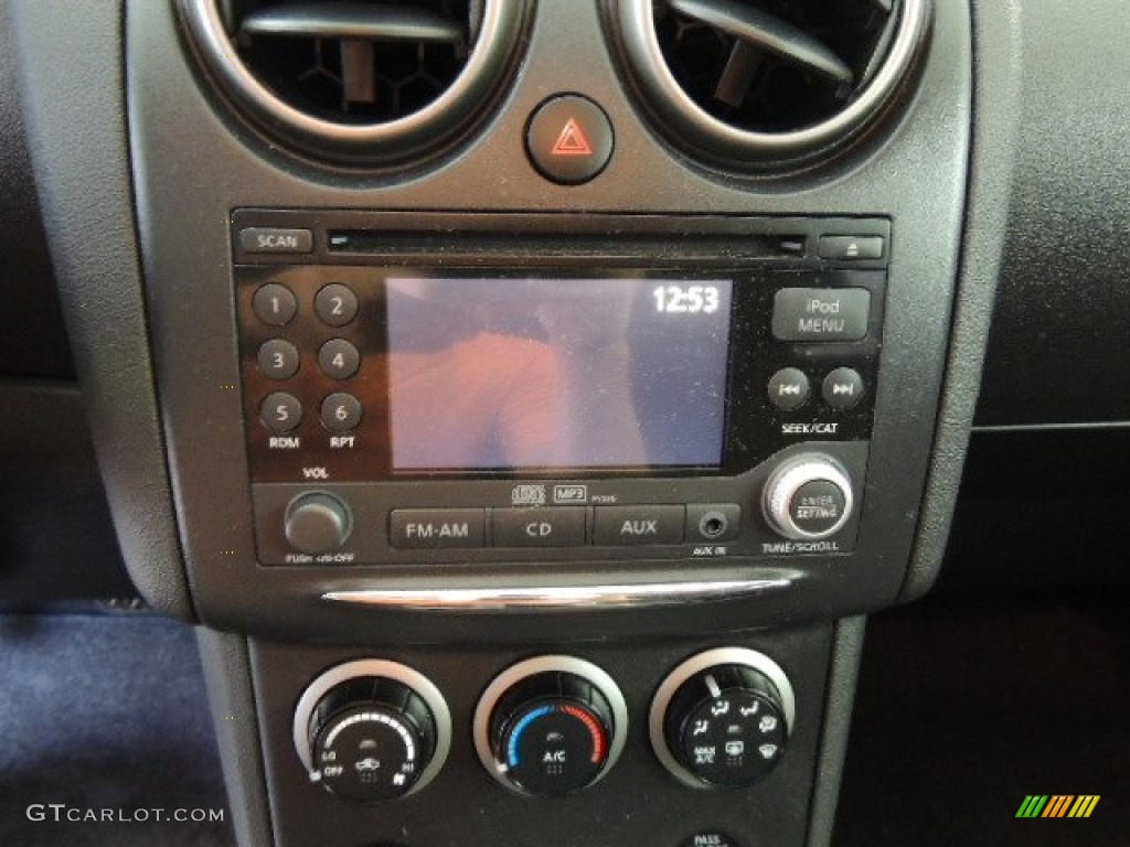 2011 Rogue SV AWD - Wicked Black / Black photo #19