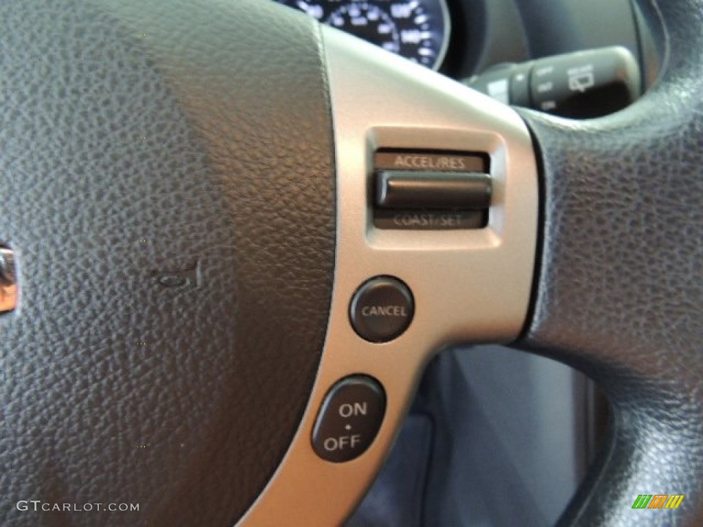 2011 Rogue SV AWD - Wicked Black / Black photo #23