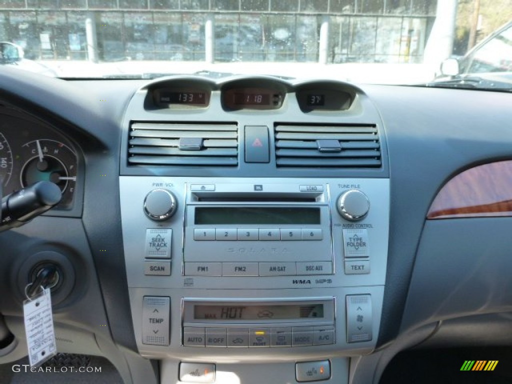 2008 Toyota Solara SLE V6 Convertible Controls Photos
