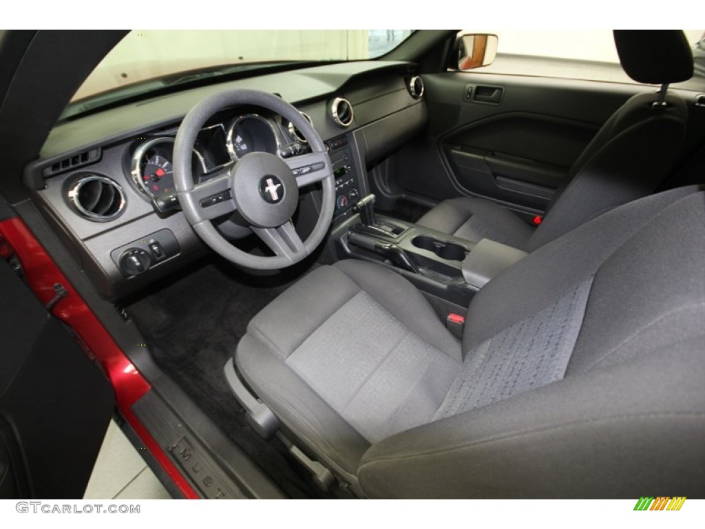 Dark Charcoal Interior 2007 Ford Mustang V6 Deluxe Coupe Photo #77421057