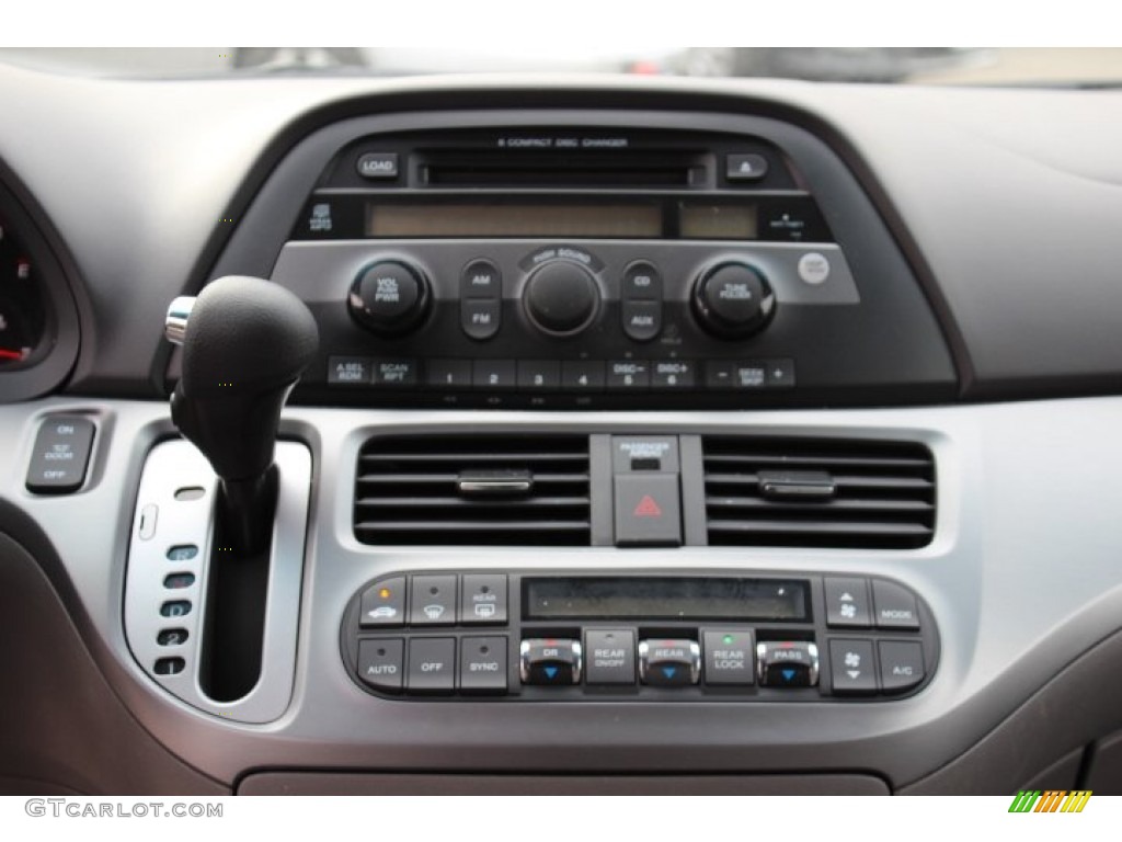 2010 Honda Odyssey EX Controls Photo #77423049