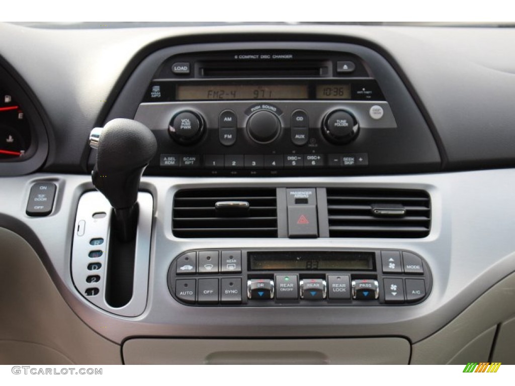 2010 Honda Odyssey EX Controls Photo #77424213