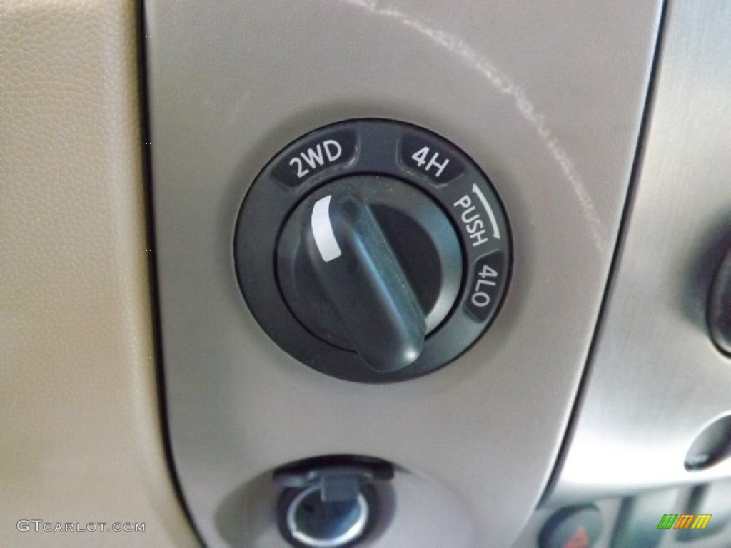 2012 Nissan Titan Pro-4X Crew Cab 4x4 Controls Photos