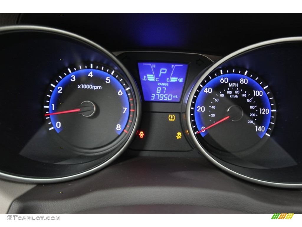 2010 Hyundai Tucson Limited Gauges Photos
