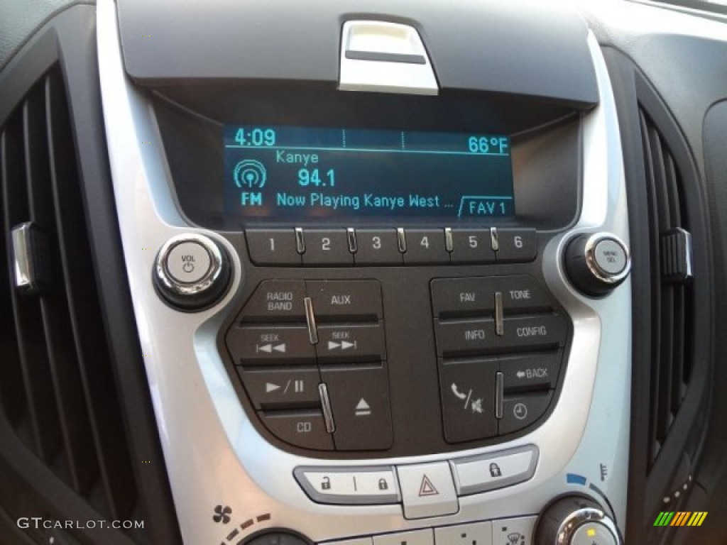 2011 Equinox LS - Gold Mist Metallic / Light Titanium/Jet Black photo #19