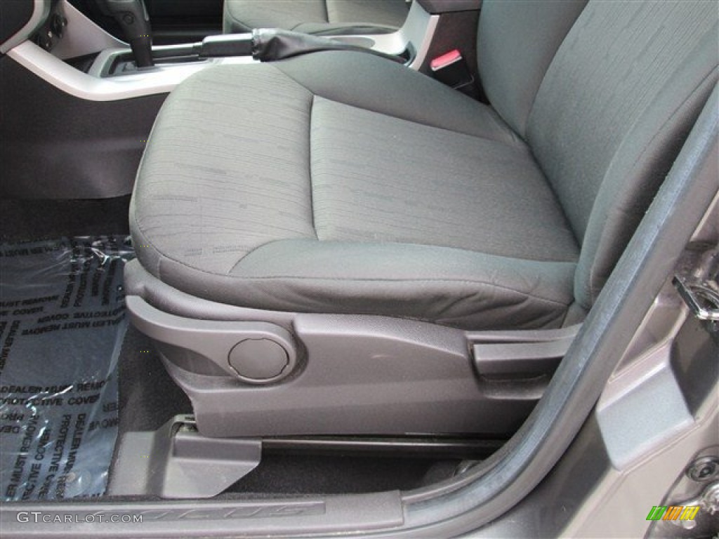 2009 Focus SES Sedan - Sterling Grey Metallic / Charcoal Black photo #9