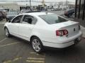 Candy White - Passat Komfort Sedan Photo No. 3