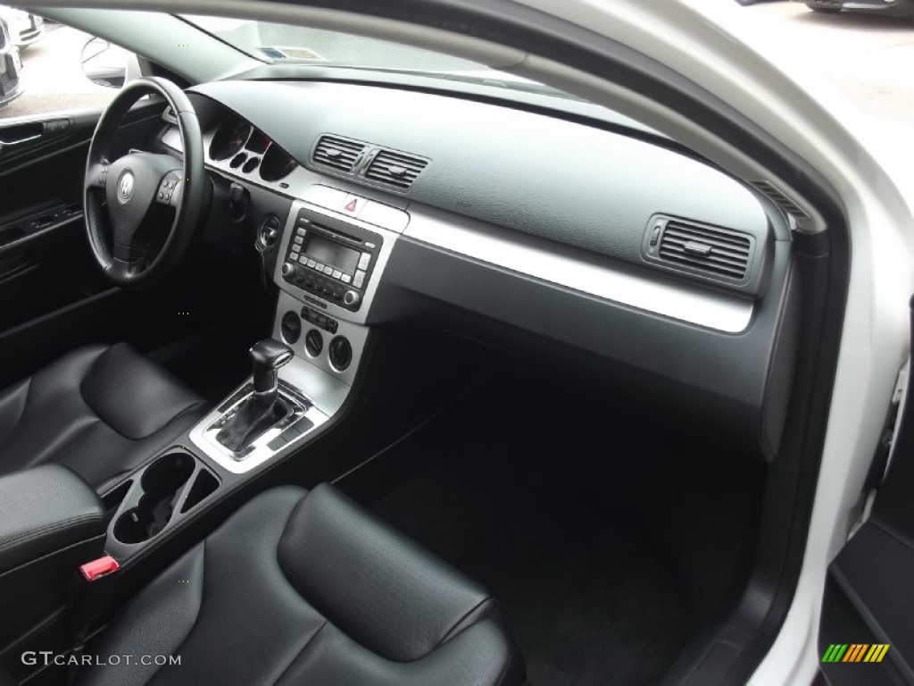 2008 Volkswagen Passat Komfort Sedan Dashboard Photos