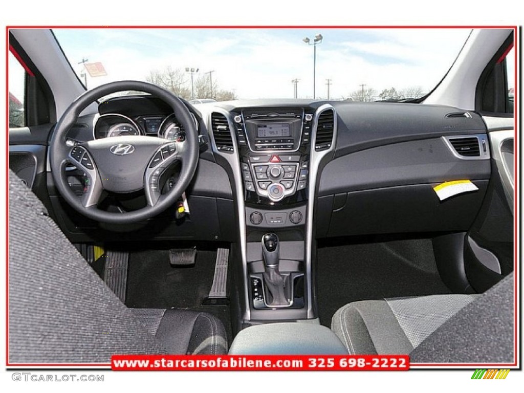 2013 Elantra GT - Volcanic Red / Black photo #23