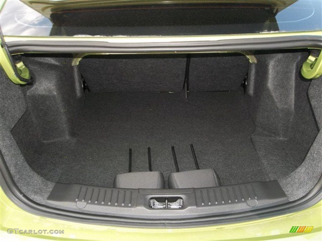 2013 Fiesta SE Sedan - Lime Squeeze / Charcoal Black photo #8
