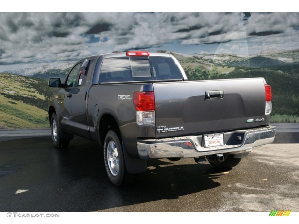 2013 Tundra Double Cab 4x4 - Magnetic Gray Metallic / Graphite photo #2
