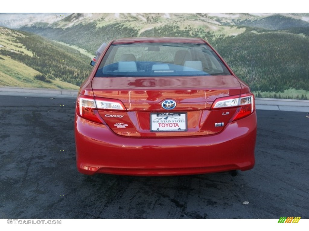 2013 Camry Hybrid LE - Barcelona Red Metallic / Ivory photo #4