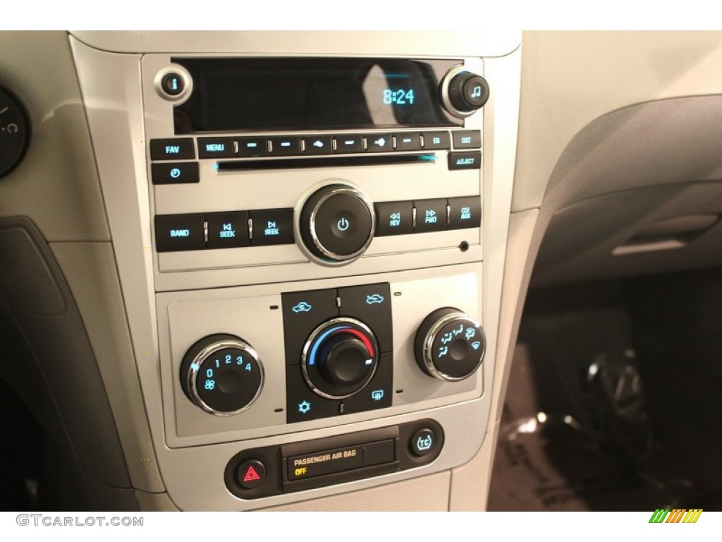 2010 Chevrolet Malibu LS Sedan Controls Photo #77443078