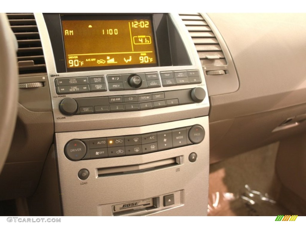 2005 Nissan Maxima 3.5 SE Controls Photos