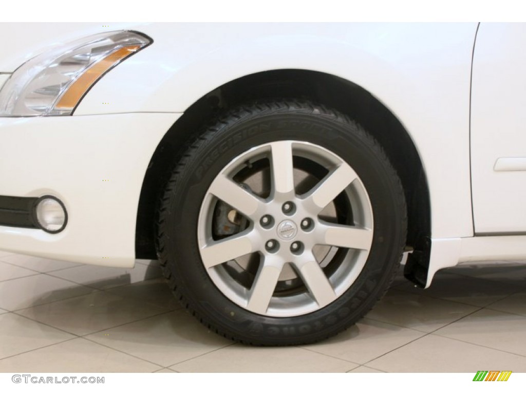 2005 Nissan Maxima 3.5 SE Wheel Photos