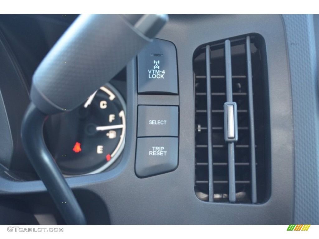 2009 Honda Ridgeline RTS Controls Photo #77444934