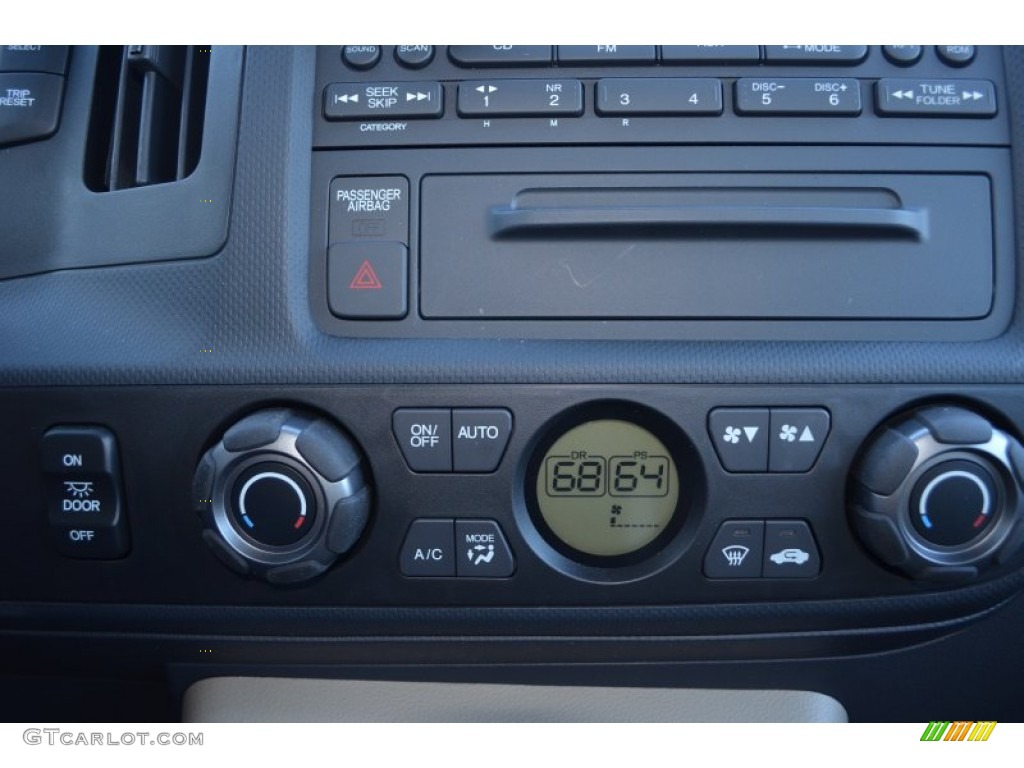 2009 Honda Ridgeline RTS Controls Photo #77444958