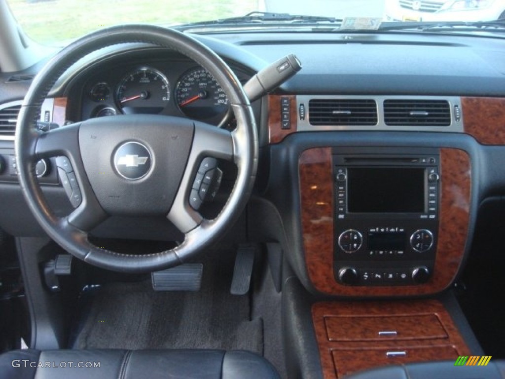 2008 Chevrolet Tahoe LTZ 4x4 Ebony Dashboard Photo #77445168