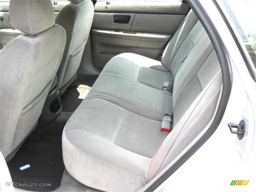 2006 Ford Taurus SE Rear Seat Photo #77445883
