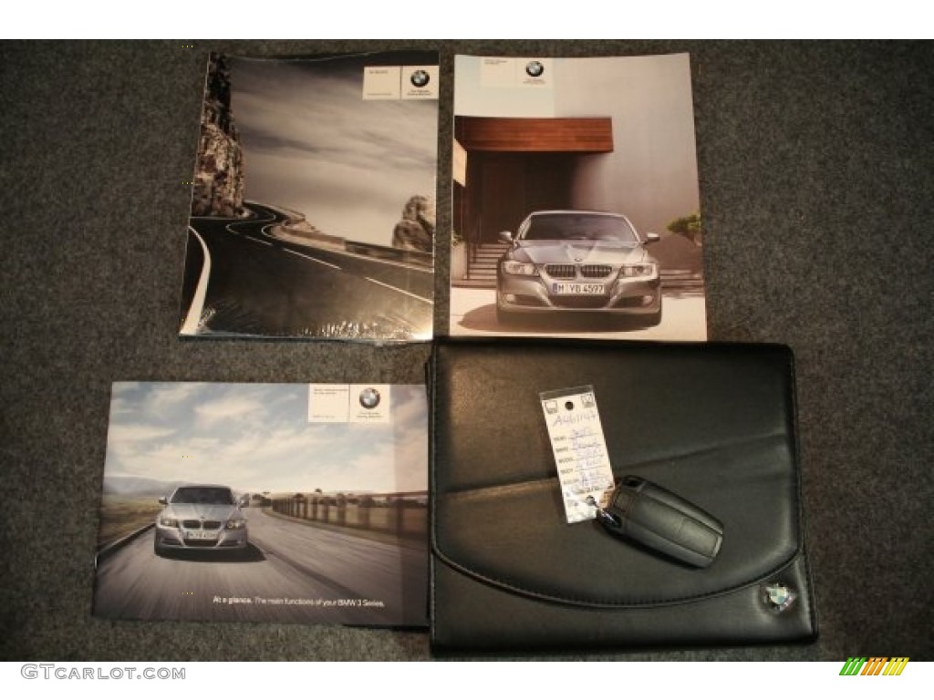2010 BMW 3 Series 328i xDrive Sedan Books/Manuals Photo #77445915